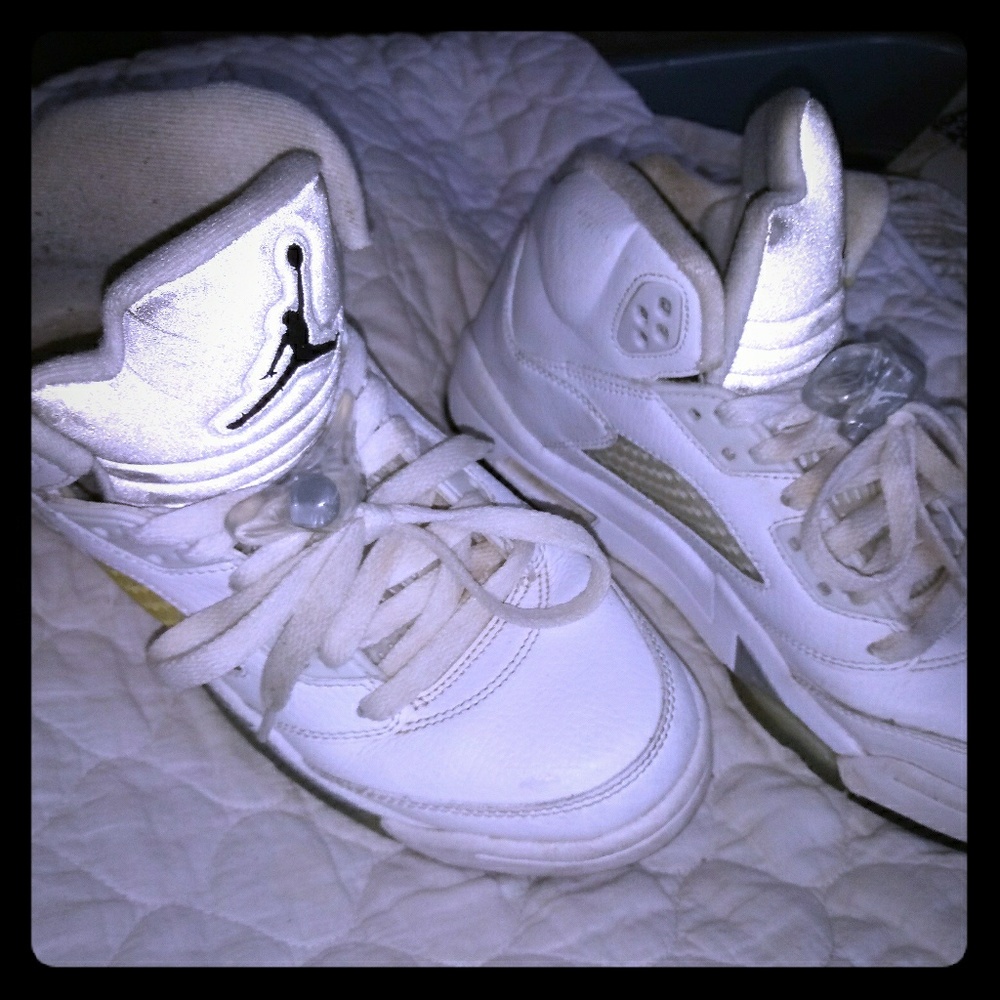 Jordan 5 size 6Y